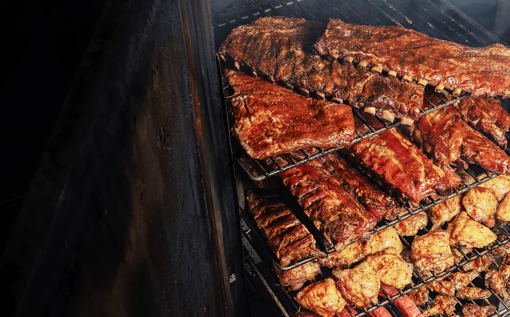 Ribs e frango no fumeiro